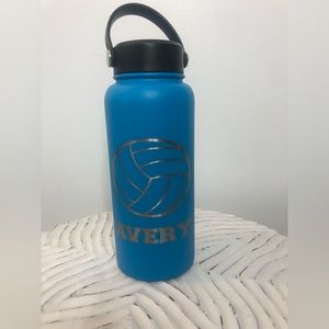 32 oz Insulated Water Bottle - Engraved with AVERY & a Volleyball - Widemouth